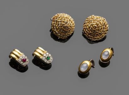 Lot in 18K (750/oo) 2-tone gold comprising...