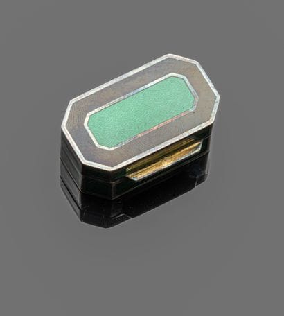 Small octagonal silver box (800‰), green...