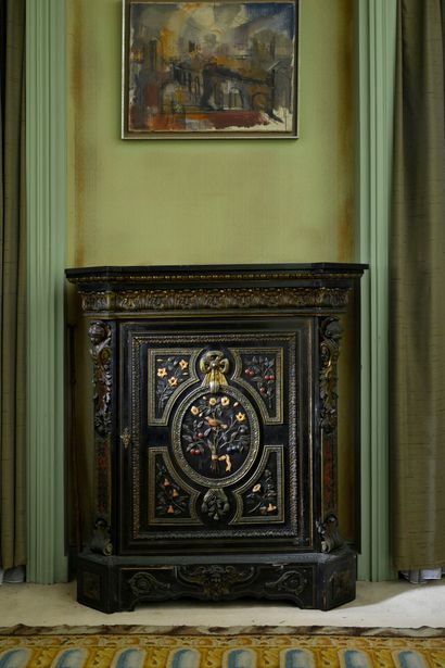 Deux meubles (formant paire) à hauteur d'appui,...