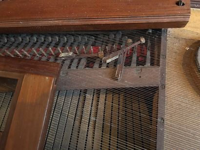 Piano forte en bois de placage marqueté de...