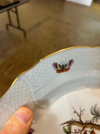 HONGRIE, Herend
Partie de service en porcelaine...