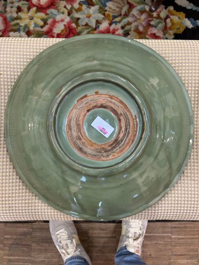 CHINE, dynastie Ming, XVe siècle 
Plat rond...
