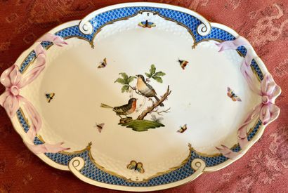 HONGRIE, Herend
Partie de service en porcelaine...