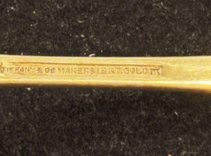 TIFFANY & Co 
Mocha spoon in 18K (750‰) yellow...