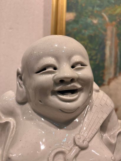 CHINE, République 
Statuette en porcelaine...