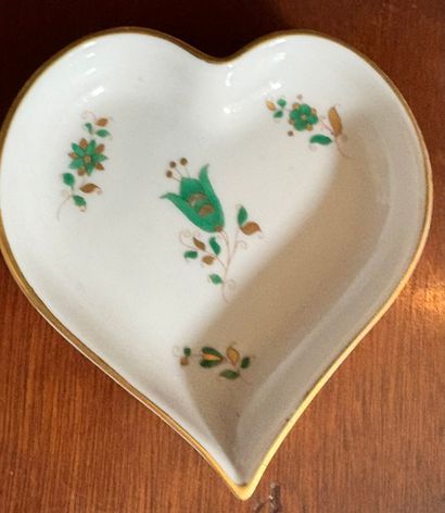 HONGRIE, Herend
Ensemble en porcelaine à...