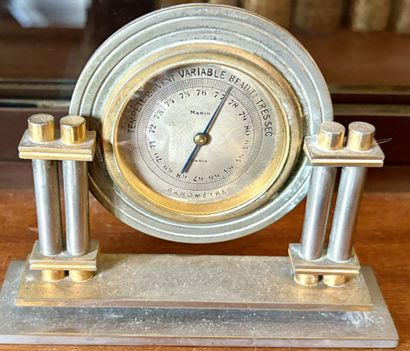 MOVADO
Pendulette modèle 