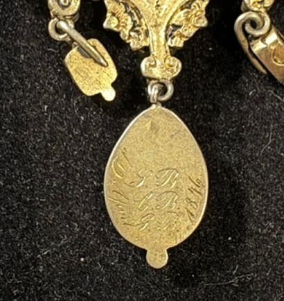 Silver (800/oo) vermeil brooch-pendant with...
