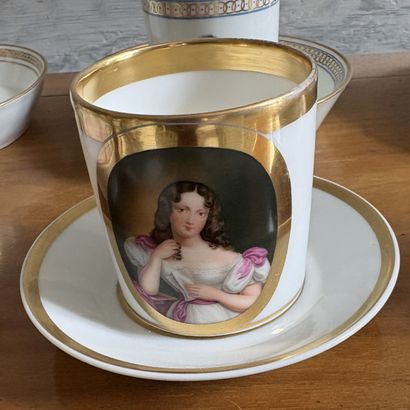 VIENNE
Sept tasses « litron » et leur sous...