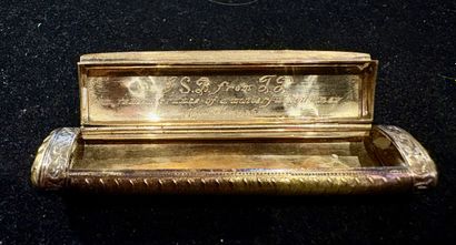 Rectangular-shaped case in 18K (750‰) yellow...