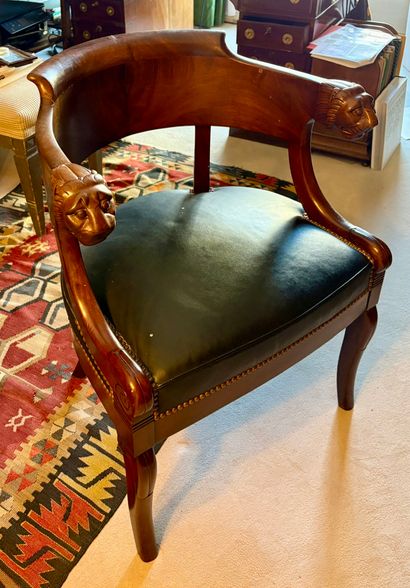 Fauteuil de bureau en acajou, le dossier...