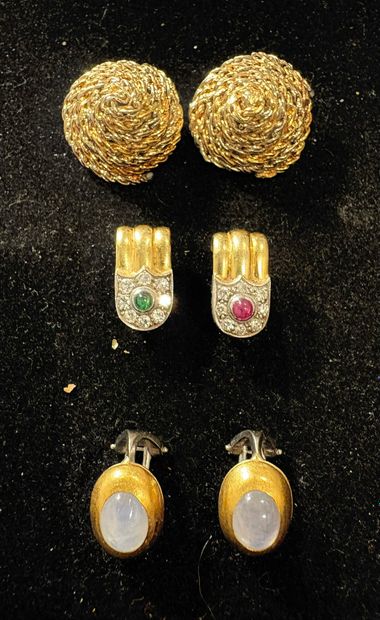 Lot in 18K (750/oo) 2-tone gold comprising...
