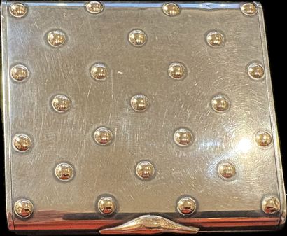 Silver cigarette case (800‰) decorated with...