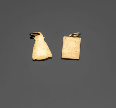 Two 18K (750‰) yellow gold medals one engraved...