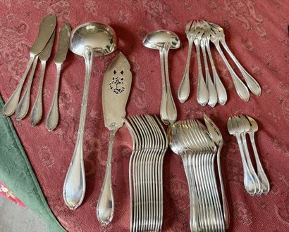 Partie de ménagère de couverts en argent...