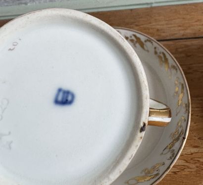 VIENNE
Sept tasses « litron » et leur sous...