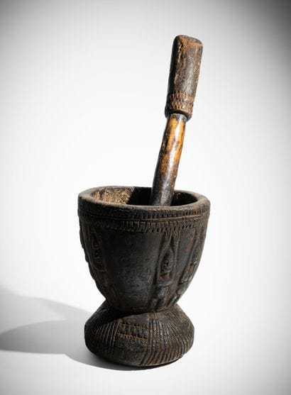DOGON, MALI
Mortier et pilon en bois lourd...