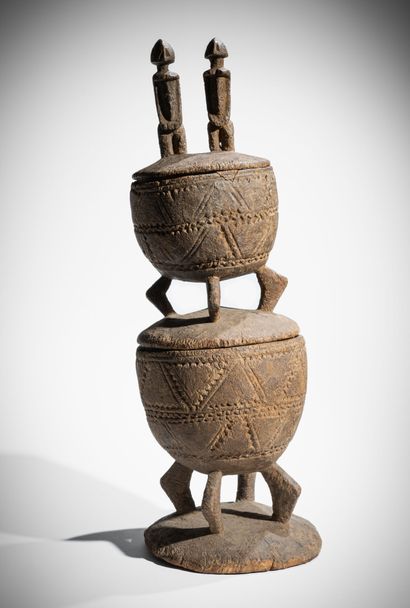# DOGON, MALI
Coupe double pour la nourriture...