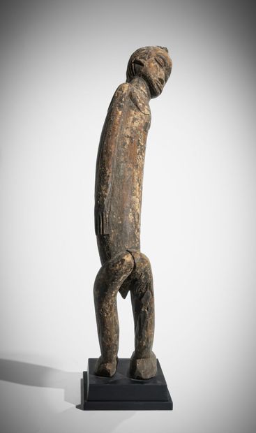 # LOBI, BURKINA FASO
Statue Batéba masculine...