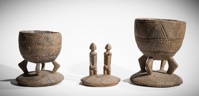 # DOGON, MALI
Coupe double pour la nourriture...