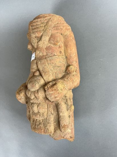 °°Fragment de statue féminine Nok, Nigeria...