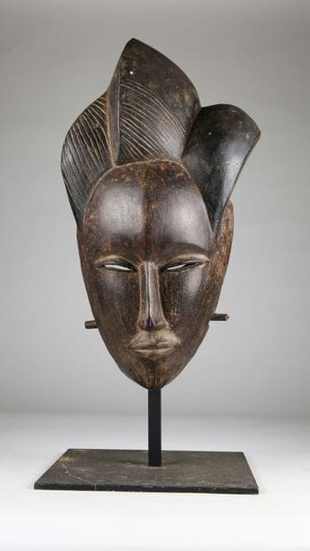 Masque, Guro, Côte d'Ivoire
Bois dur, patine...