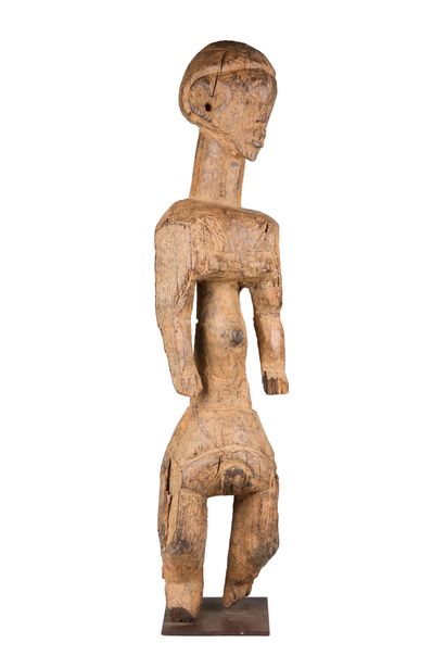 Montol, Nigeria 
Ancienne statue féminine...