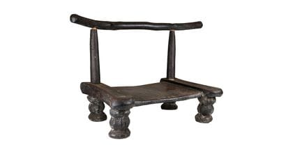 Petite chaise et tabouret

-1. Petite chaise...