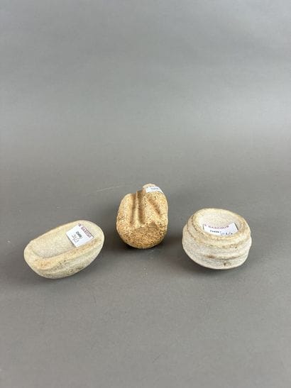 °°Trois pièces, néolithique saharien, circa...