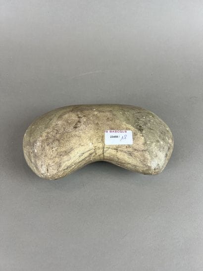 °°Objet néolithique saharien, circa - 6000...