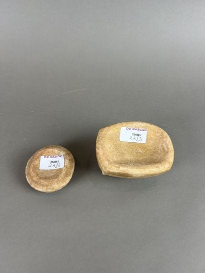 °°Trois pièces, néolithique saharien, circa...