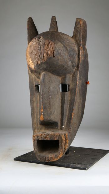 Masque animalier de la société du « koré...