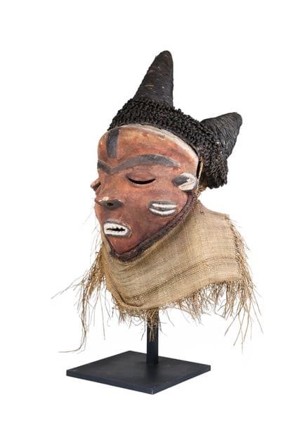 Masque Pende, RDC
Visage, le nez en trompette,...