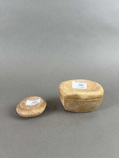 °°Trois pièces, néolithique saharien, circa...