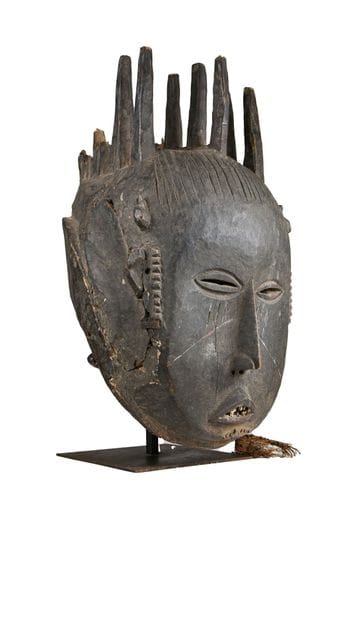 Masque Igala, Nigeria
Large face scarifiée...