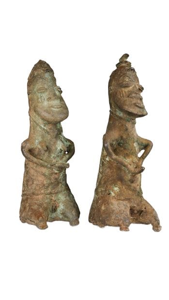 Couple de statuettes « Ogboni » en bronze,...