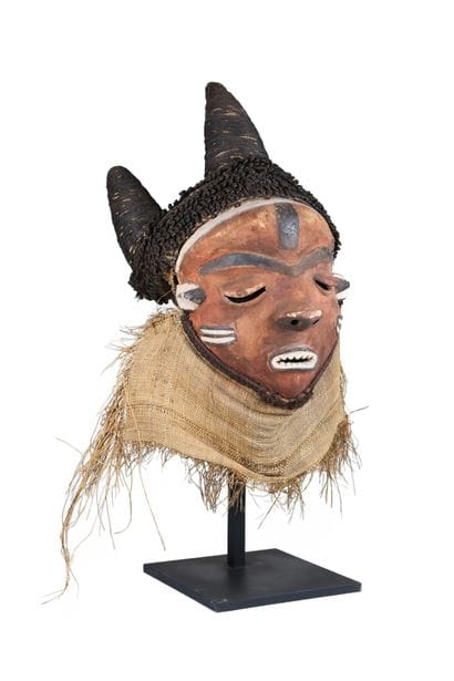 Masque Pende, RDC
Visage, le nez en trompette,...