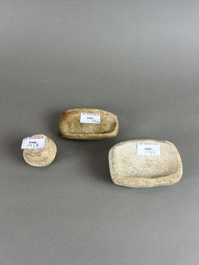 °°Trois pièces, néolithique saharien, circa...