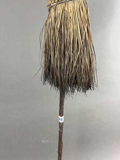 °°Autel « Asen » Yoruba, Nigeria
Grand piquet...