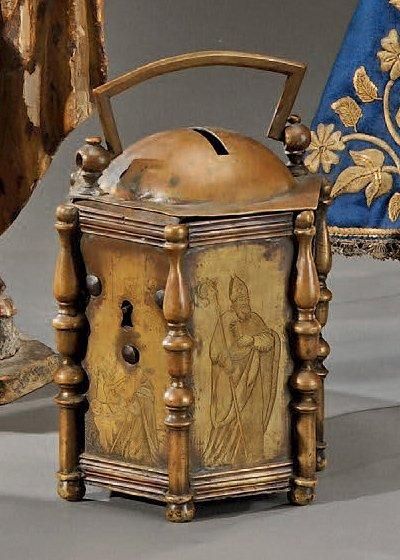Beau tronc de quête en bronze et laiton,...