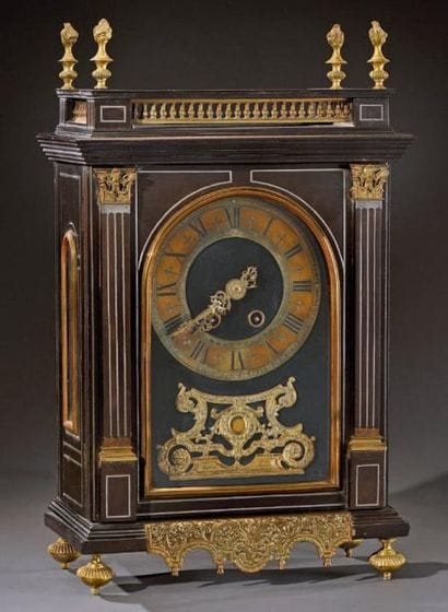 Pendule «religieuse» en ébène et bois noirci...