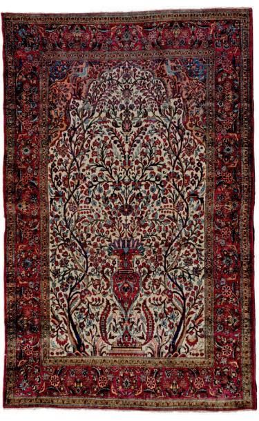 IRAN, KECHAN-SENNEH
Tapis en soie à décor...