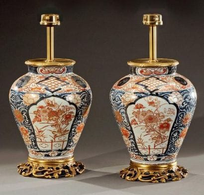 JAPON - Époque EDO (1603-1868)
Paire de potiches...
