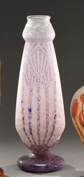 LE VERRE FRANÇAIS - CHARDER
Palmettes, modèle...