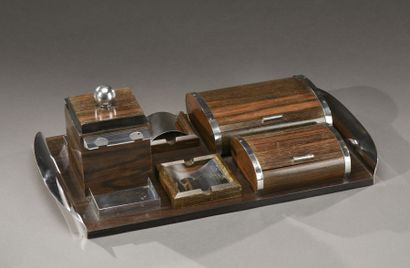 Travail 1930/40
Nécessaire de fumeur à cinq...