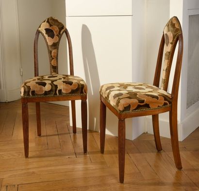 TRAVAIL ART DECO
Paire de chaises, à dossier...
