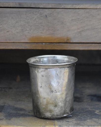 
Timbale en argent uni gravée AC 43


Minerve


Poids...