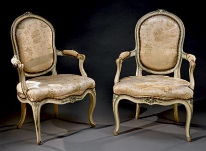 Paire de fauteuils à dossier cabriolet en...