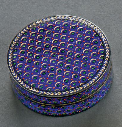 Belle boîte ronde à charnière en argent émaillé...