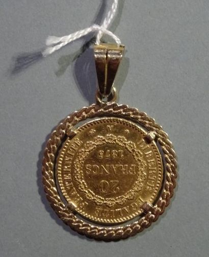Pendentif en or jaune 18K (750/°°) ornée...
